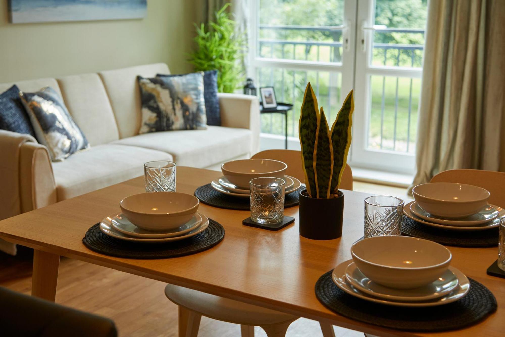 Stylish 2-Bedroom Apartment With Free Parking Halifax Exterior foto
