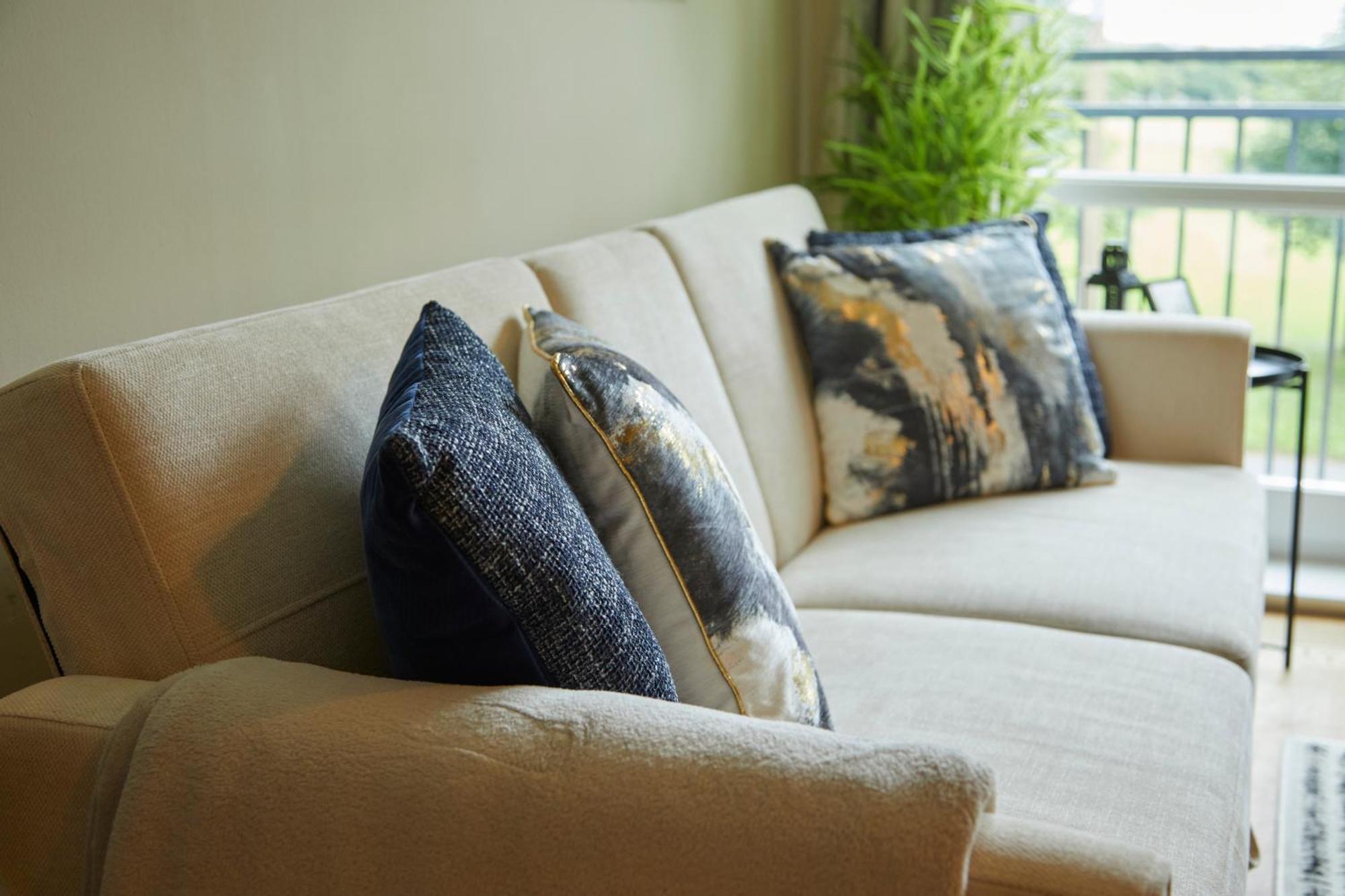 Stylish 2-Bedroom Apartment With Free Parking Halifax Exterior foto